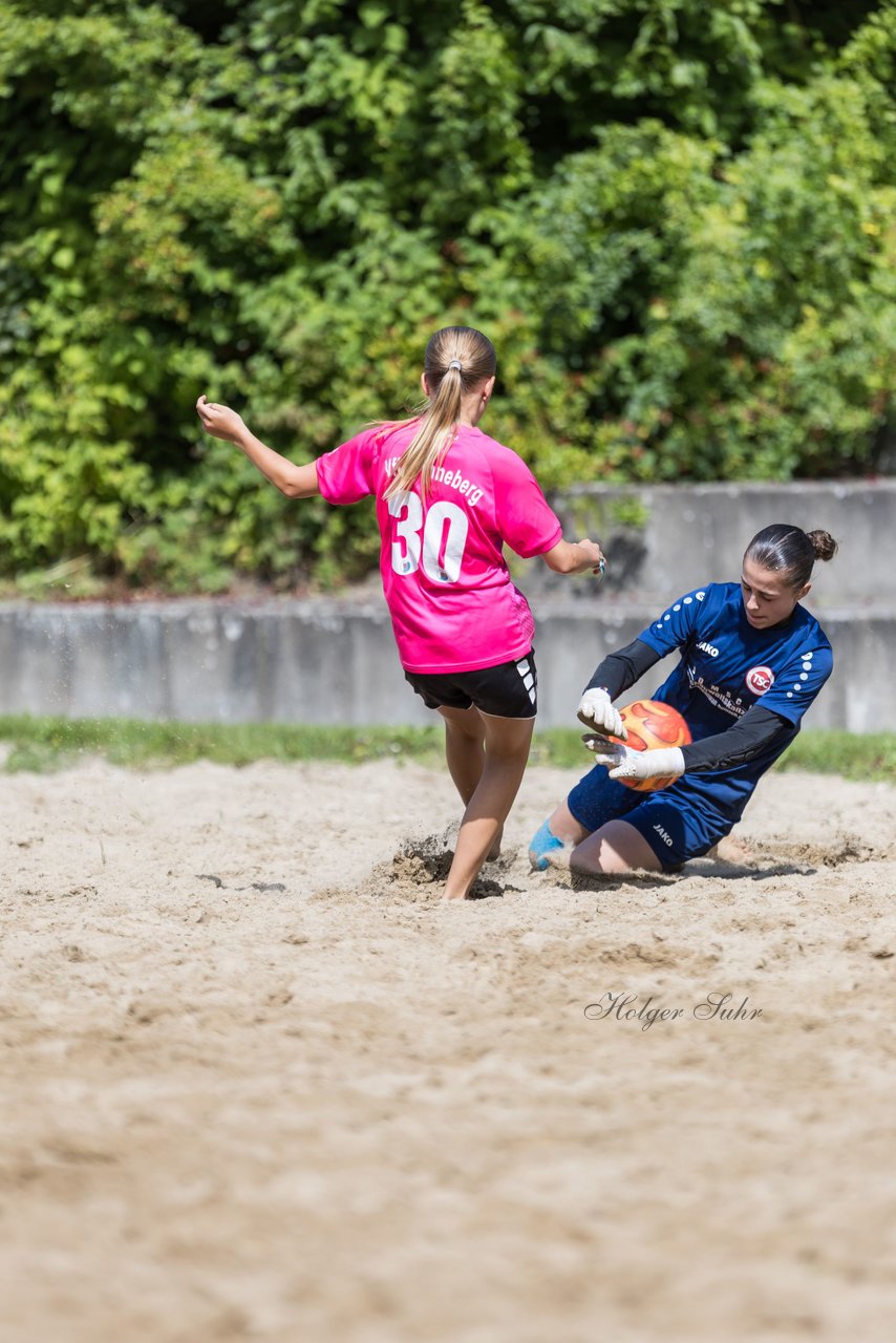 Bild 93 - wBJ/wCJ Beachsoccer Cup